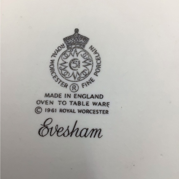 Royal Worcester Made In England 1960s Tart, Quiche, baking fine porcelain. 9in - Picture 3 of 13